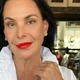 Imagem - Carolina Ferraz reage a ataques etaristas após vídeo de skincare: 'Envelhecer faz parte da vida'