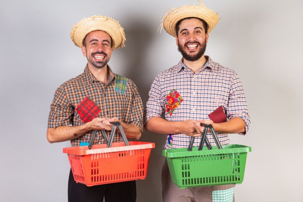 É essencial estipular um limite de gasto para a festa junina (Imagem: Pedro Ignacio | Shutterstock)