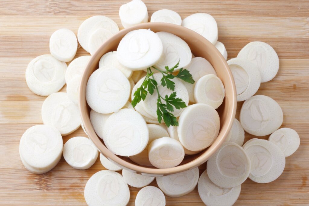 O palmito é fonte de nutrientes que favorecem a saúde do coração (Imagem: Adao | Shutterstock)