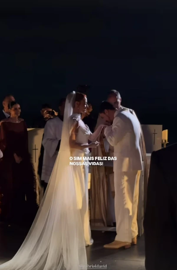 Giovanna Lancellotti e Gabriel David se casam no Cristo Redentor      por Reprodução/Instagram        