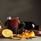 Imagem - Aprenda a preparar o vinho quente perfeito para a sua festa junina