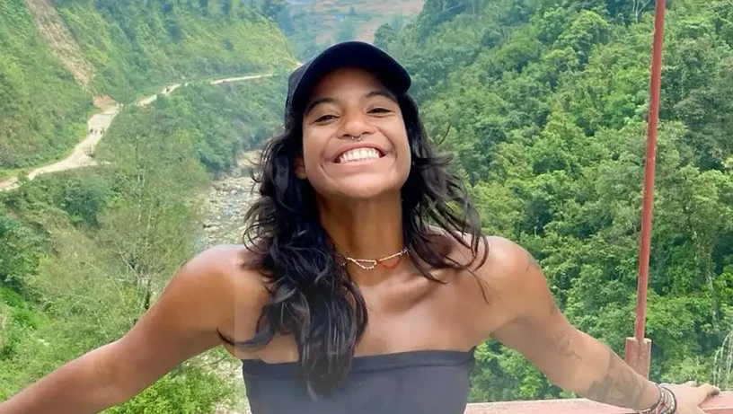 Imagem - Brasileira que caiu em trilha de vulcão na Indonésia é encontrada morta