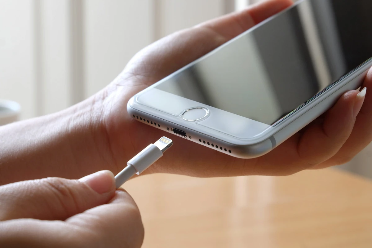Celular por Shutterstock
