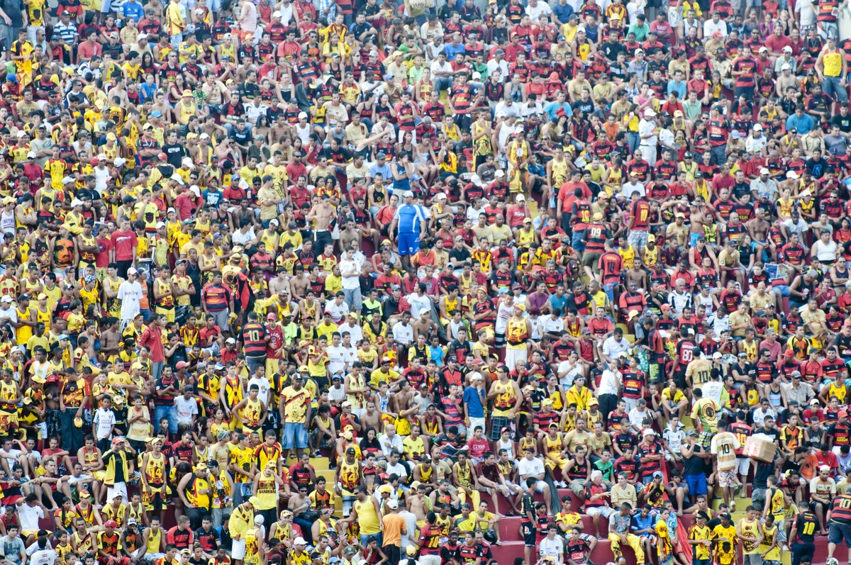 Com média de 18.077 torcedores por jogo, o Sport levou 90.387 pessoas à Ilha do Retiro em seus cinco jogos como mandante nesta Série A. A taxa de ocupação do estádio, que tem capacidade para 35.000 torcedores, foi de 51,7% até aqui por Shutterstock