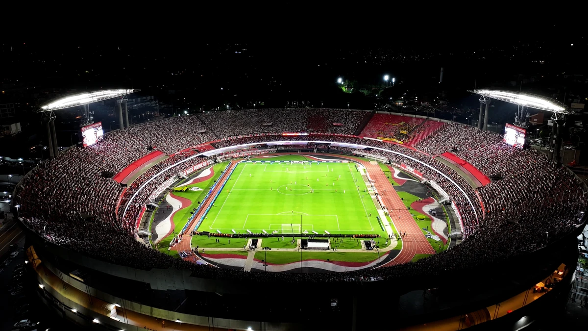 Com média de 36.171 torcedores por jogo, o São Paulo levou 253.196 pessoas ao Morumbi em seus sete jogos como mandante nesta Série A. A taxa de ocupação do estádio, que tem capacidade para 72.039 torcedores, foi de 50,2% até aqui