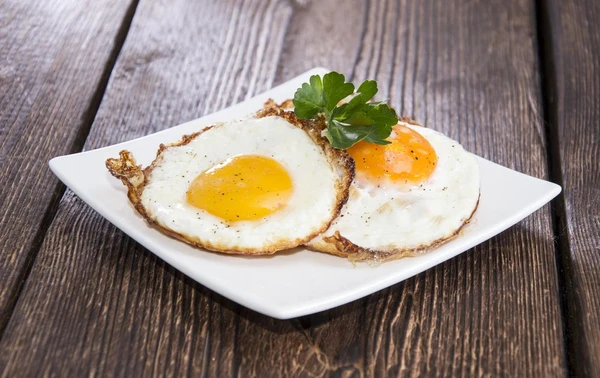 Ovo frito por Shutterstock