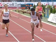 Imagem - Atleta vence após deixar o pênis escapar do short em prova de atletismo