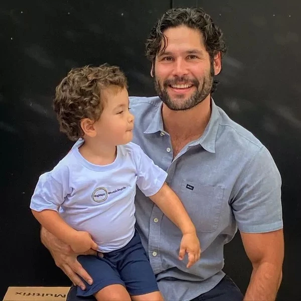 Dudu Azevedo e o filho  por Reprodução/Instagram