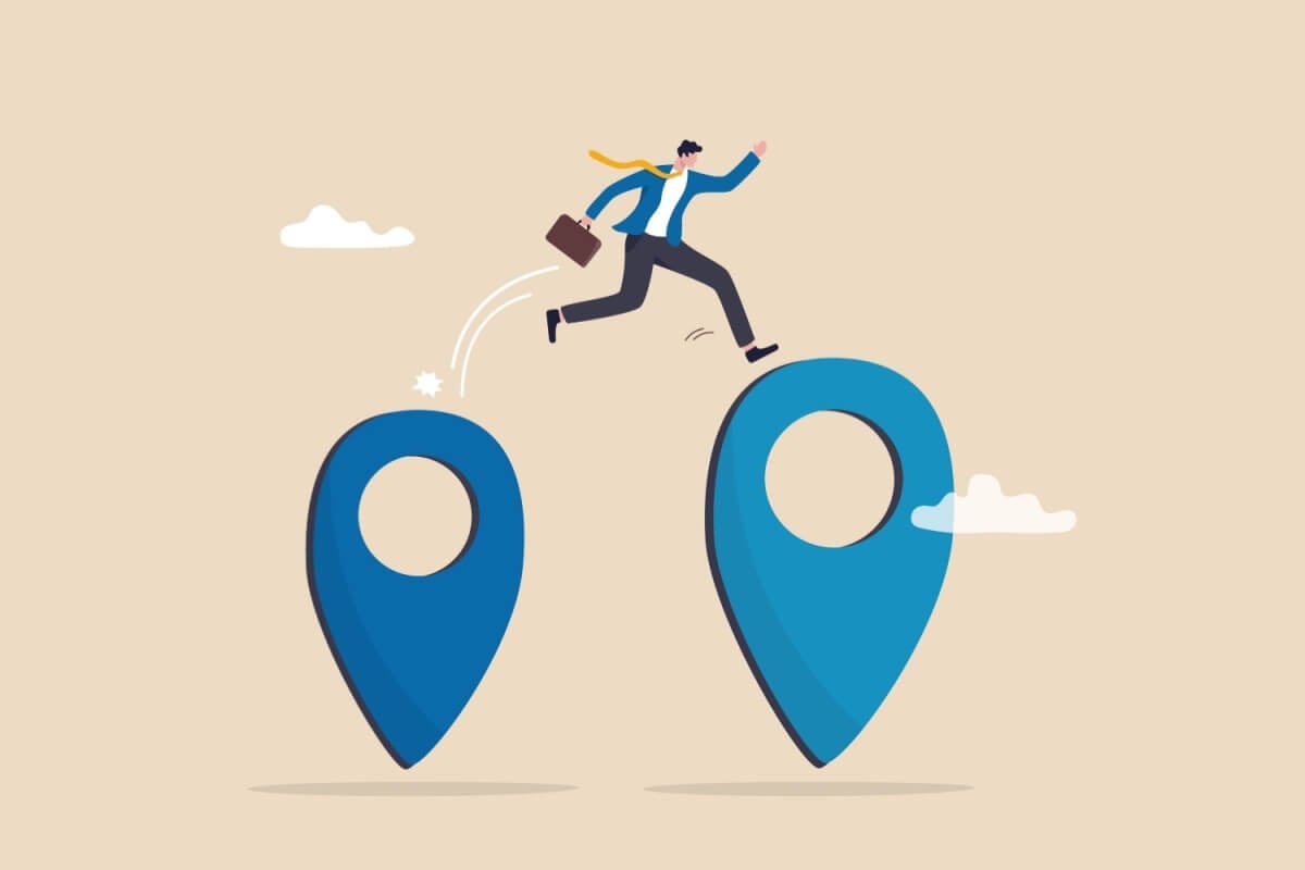 A mudança de emprego pode ser motivada por diferentes fatores (Imagem: eamesBot | Shutterstock)