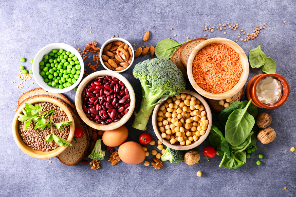 Uma alimentação rica em proteína vegetal pode ser uma aliada importante no processo de ganho de massa muscular (Imagem: margouillat photo | Shutterstock)