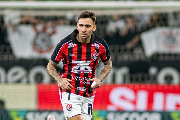 Gustavo Mosquito está próximo de deixar o Vitória