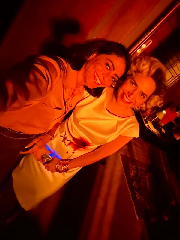 Leticia Colin e Carol Castro nos bastidores de Garota do Momento por Reprodução/Redes Sociais 