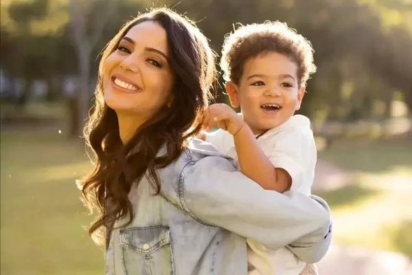 Mara Pinheiro, jornalista da Globo revela diagnóstico de leucemia do filho de 4 anos por Reprodução/Redes Sociais 