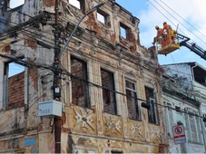 Imagem - Demolição de casarão que desabou no Santo Antônio deve ser concluída neste fim de semana, aponta