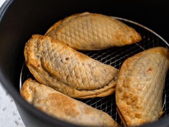Imagem - 3 receitas de pastel para fazer na air fryer