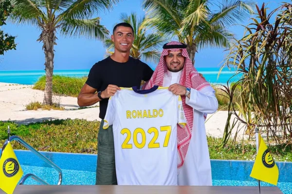 Cristiano Ronaldo renovou