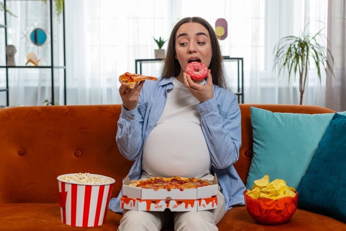 Os desejos de grávida são comuns e estão relacionados a mudanças no corpo da mulher (Imagem: Andrii Iemelianenko | Shutterstock) 