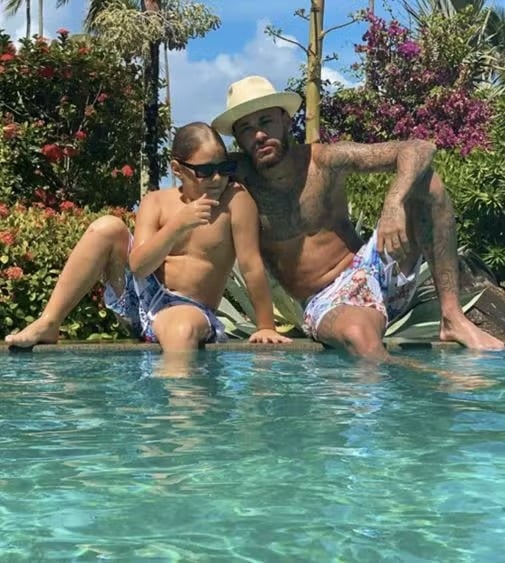 Neymar em sua mansão em Mangaratiba por Reprodução/Redes Sociais