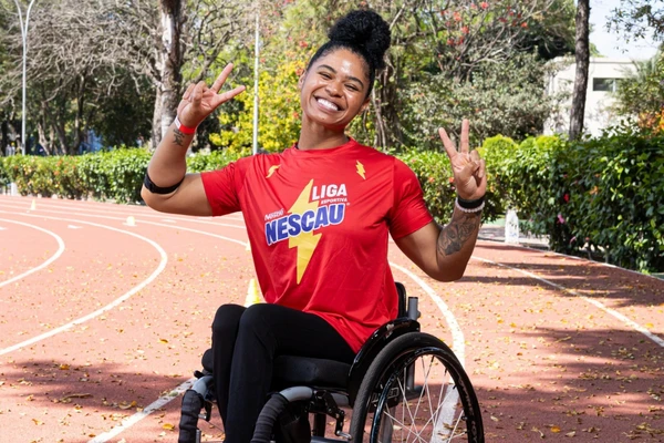 Recordista mundial no lançamento de dardo, a baiana Raíssa Machado estará na Liga Esportiva Nescau