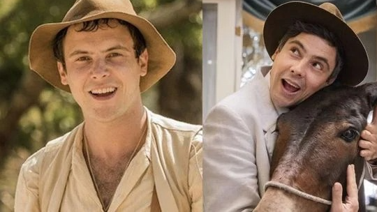 Sérgio Guizé (Candinho) - Antes e depois do elenco de 'Êta Mundo Bom!' em 'Êta Mundo Melhor!'   por Divulgação/TV Globo 