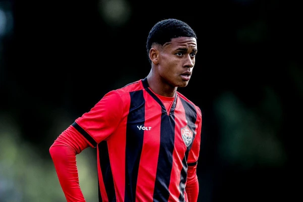 Ítalo Santana, ponta do sub-17 do Vitória