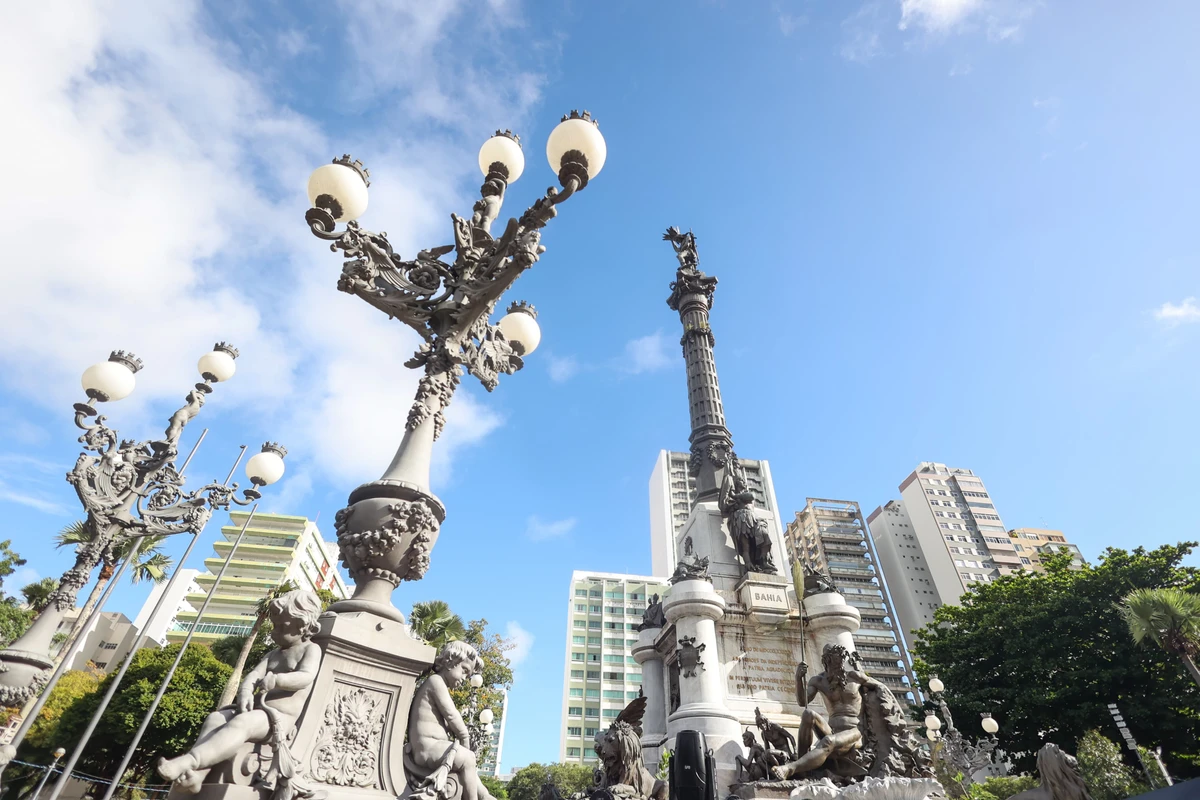 Monumento ao 2 de Julho por Marina Silva/CORREIO