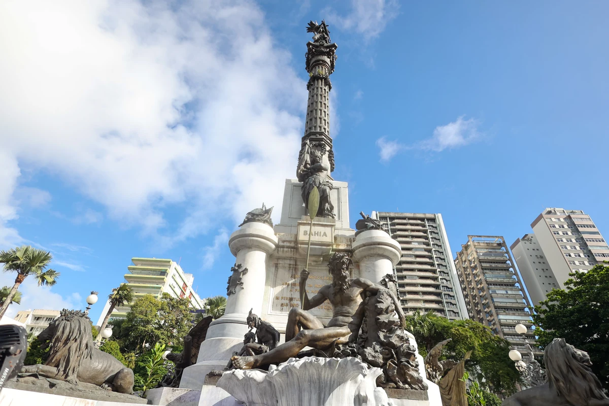Monumento ao 2 de Julho, na Praça do Campo Grande por Marina Silva/CORREIO