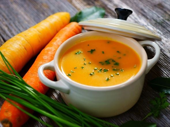 Imagem - 2 receitas de sopas saborosas e nutritivas para o inverno