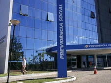 Imagem - CNU 2025 anuncia 3 mil vagas com salários de até R$ 17 mil
