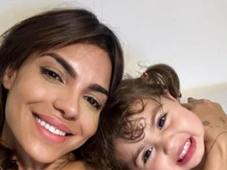 Imagem - Febre aftosa pode infectar crianças? Entenda diagnóstico da filha de Tays Reis