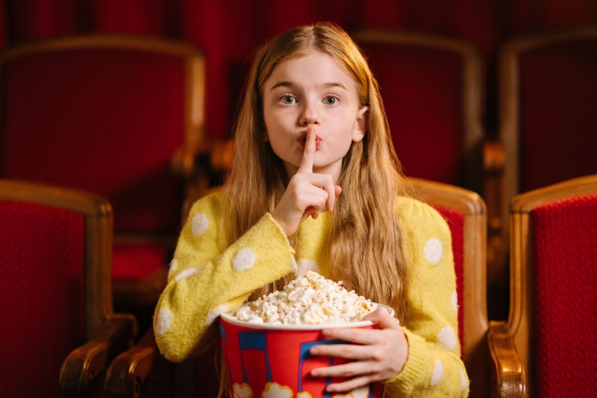 A primeira semana de julho está repleta de estreias imperdíveis no cinema (Imagem: Yarrrrrbright | Shutterstock) 