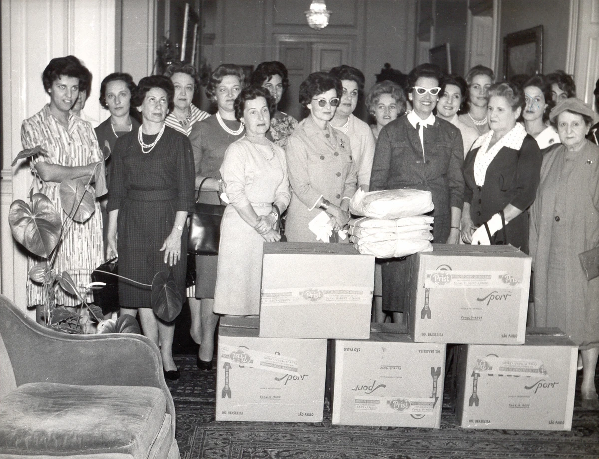 1958 - Criado o Comitê Feminino, que promove ações assistenciais e organiza eventos de arrecadação para a construção do hospital. É o embrião do Voluntariado Einstein - por Einstein/divulgação