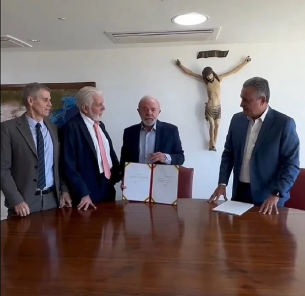 Lula mostra
