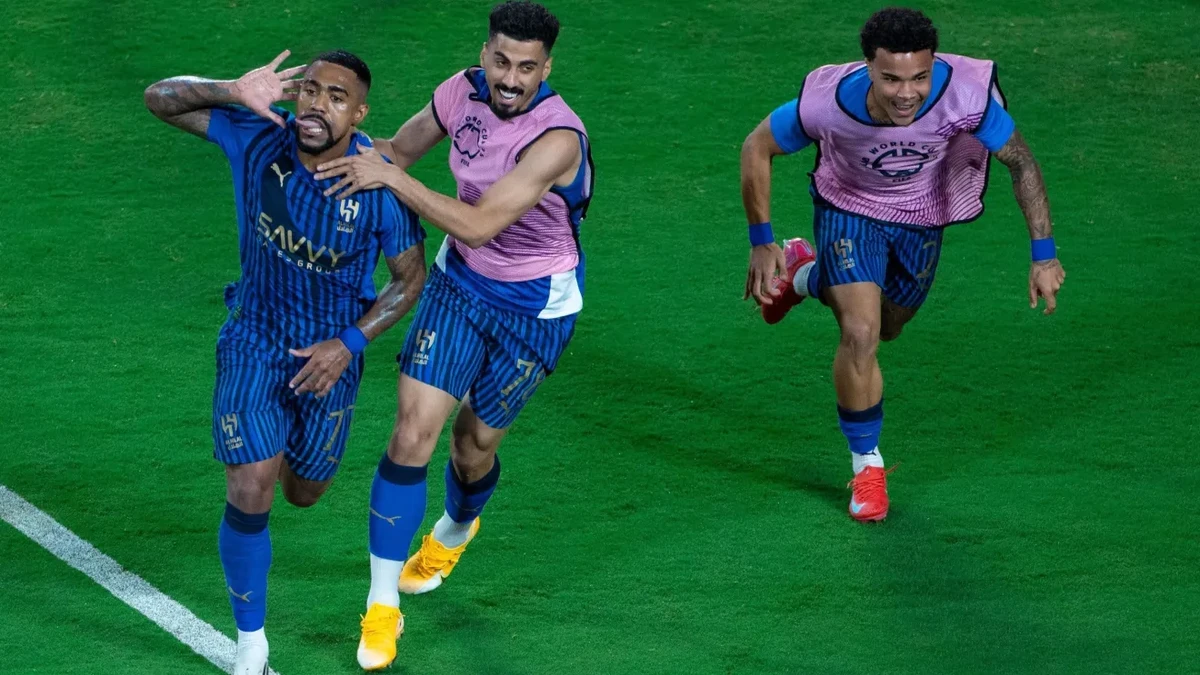 Malcolm comemora gol