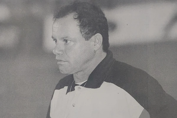 Arturzinho era o técnico do Vitória na partida por Arquivo CORREIO