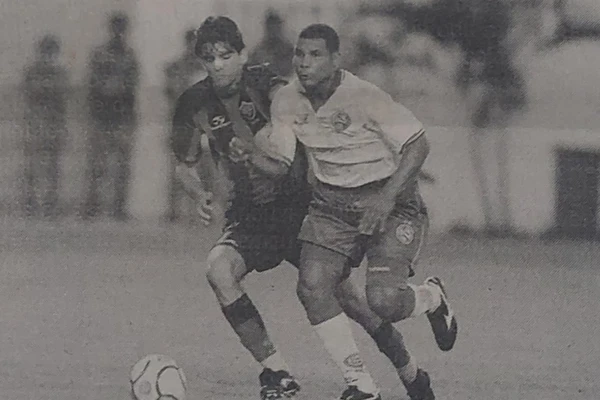 Bahia e Vitória decidiram o Campeonato Baiano de 2000 no Barradão