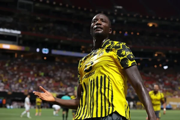 Guirassy celebrando um dos gols marcados contra o Monterrey 