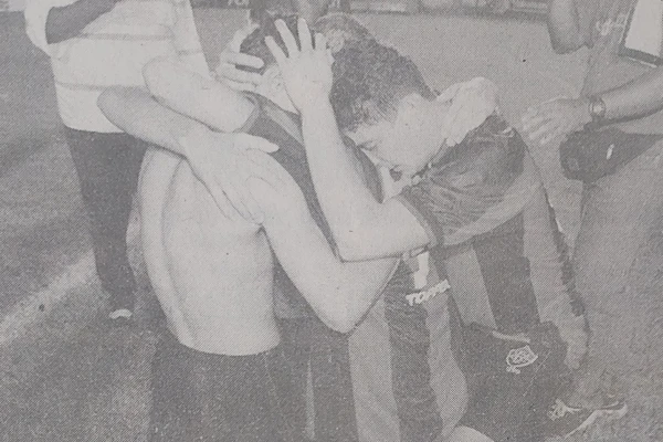 Vitória venceu o Bahia por 3x1 na final do estadual em 2000 por Arquivo CORREIO
