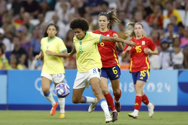 Yaya em ação pela Seleção