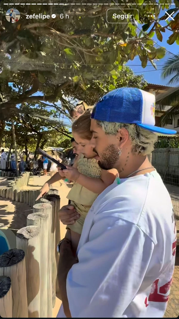 Zé Felipe leva filhos para Projeto Tamar na Praia do Forte por Reprodução / Instagram