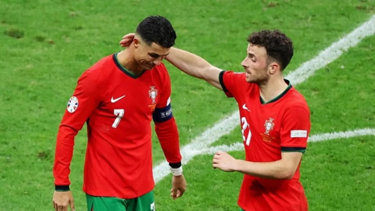 CR7 e Diogo Jota 