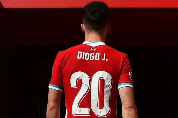Diogo Jota usava a camisa 20 no Liverpool 