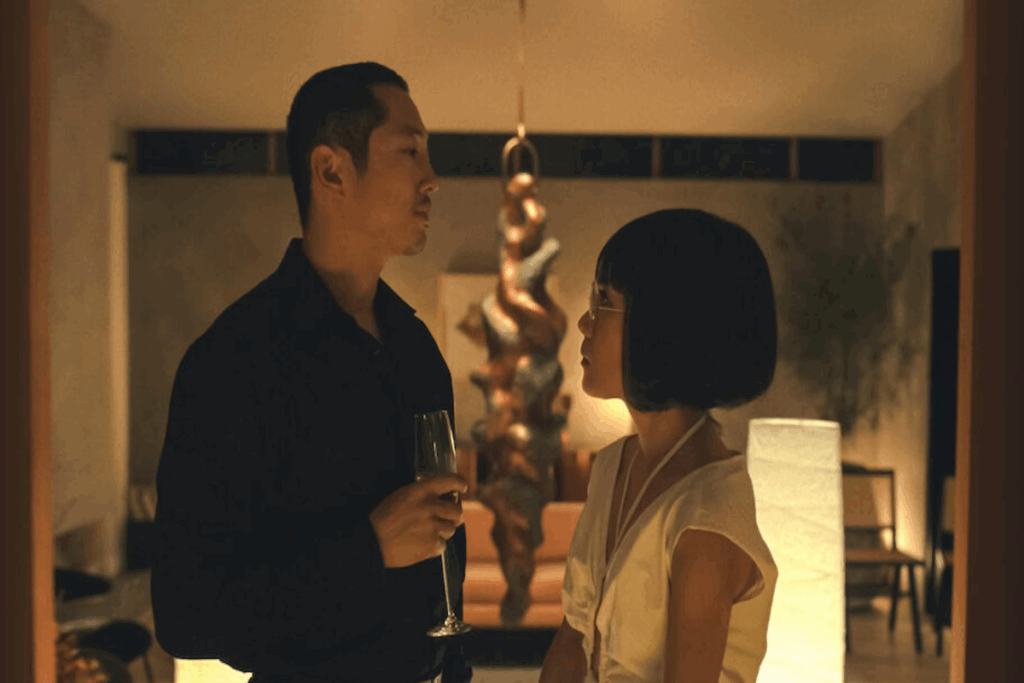 Na minissérie “Treta”, Amy e Danny veem suas vidas entrelaçadas por um incidente no trânsito (Imagem: Reprodução digital | Netflix) 