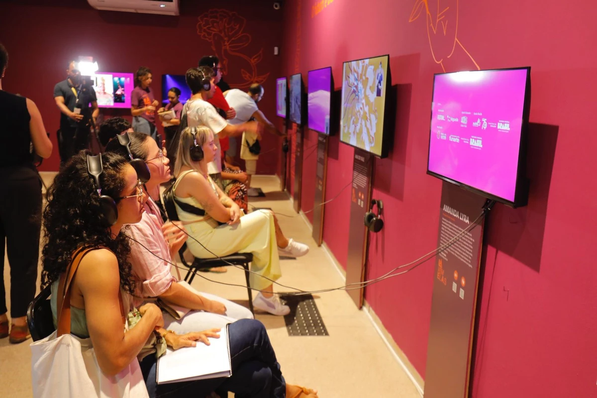 Exposição “LÁ VÊM ELAS!