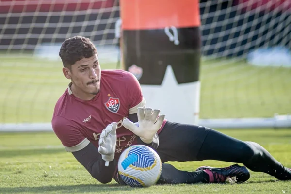 Fintelman  por Victor Ferreira/EC Vitória