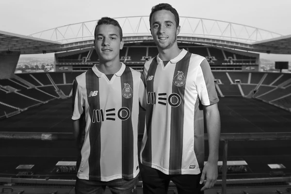 ODiogo Jota e André Silva 