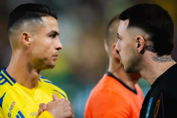 Renzo López foi anunciado como novo centroavante do Vitória por Reprodução/Instagram