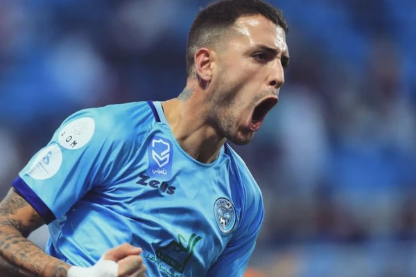 Renzo López foi anunciado como novo centroavante do Vitória por Reprodução/Instagram