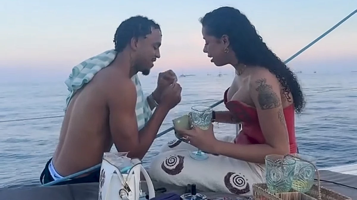 Tasha Okereke e Kyan ficam noivos em Barcelona  por Reprodução/Redes Sociais  