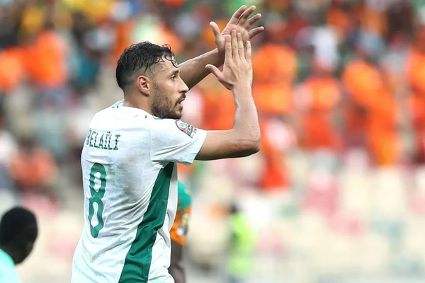 Youssef Belaili em ação pela Argélia  